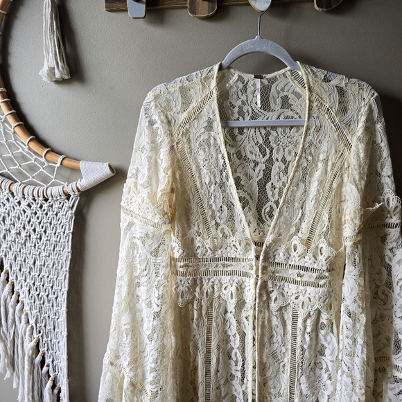 SOLD. Free People Rhiannon Lace Kimono Maxi Top Nwot - Picture 2 of 13